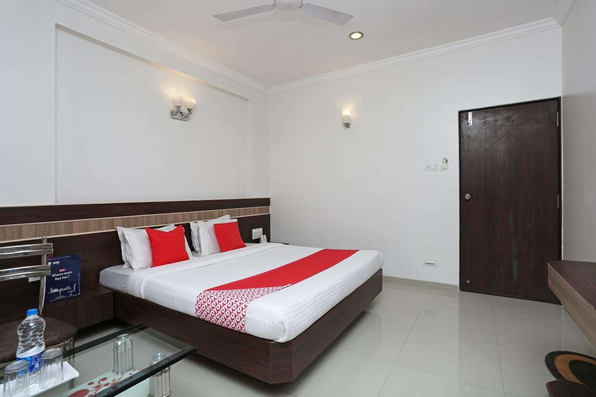 Spot On Hotel Sai Pancham Ширди Экстерьер фото
