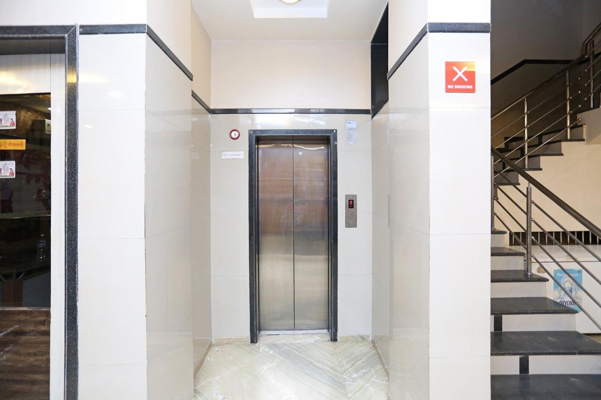 Spot On Hotel Sai Pancham Ширди Экстерьер фото